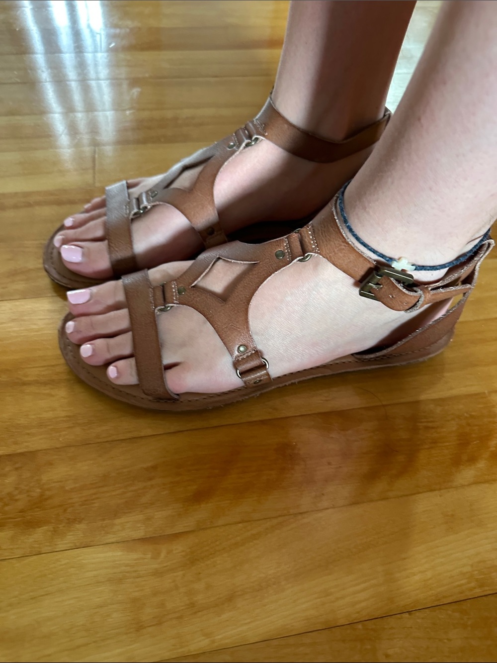 Madeline Stuart Brown Leather T-Strap Ankle Buckle Sandals Sz 9M